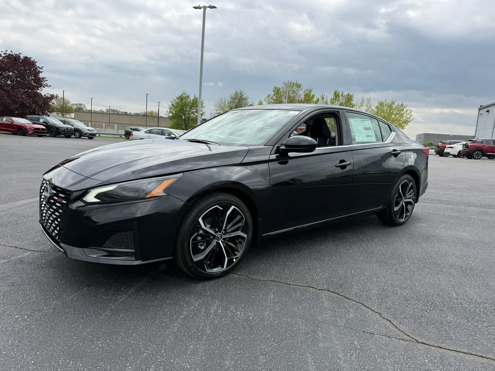 New 2026 Nissan Altima 2.5 SR FWD image 3