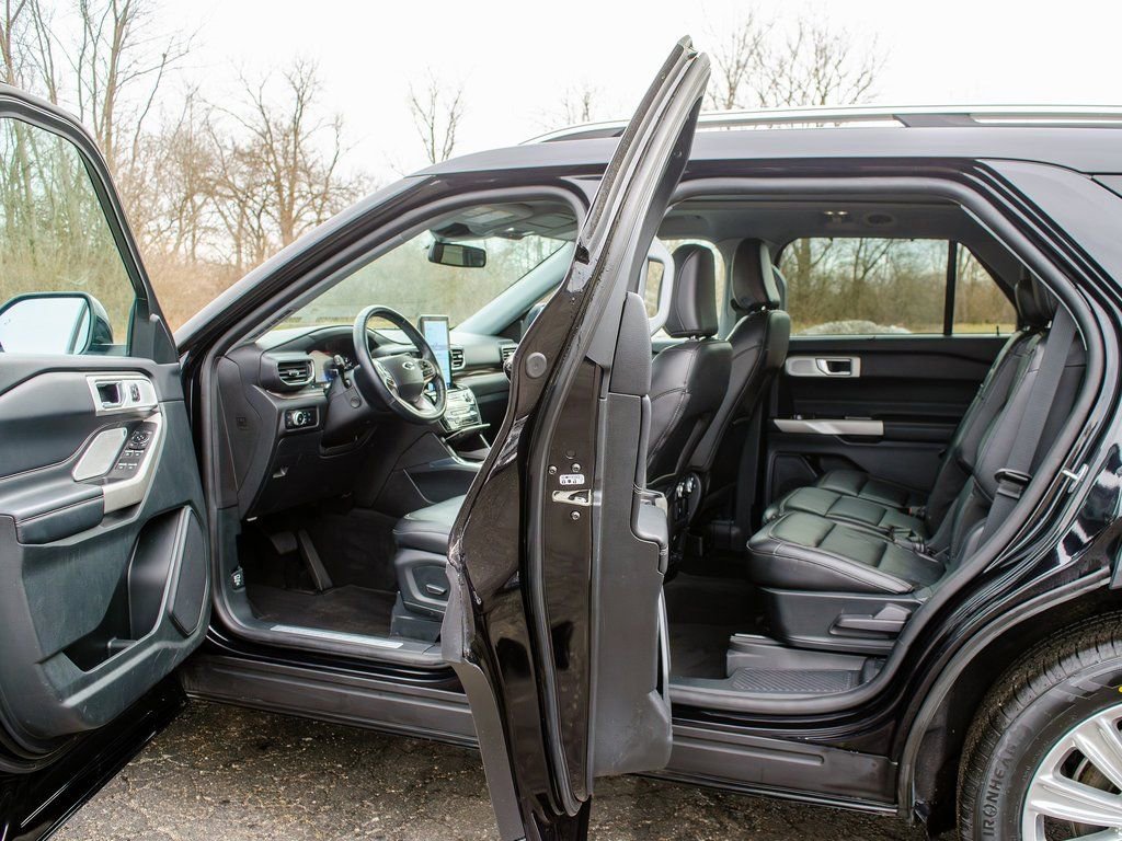 Used 2023 Ford Explorer Limited image 10