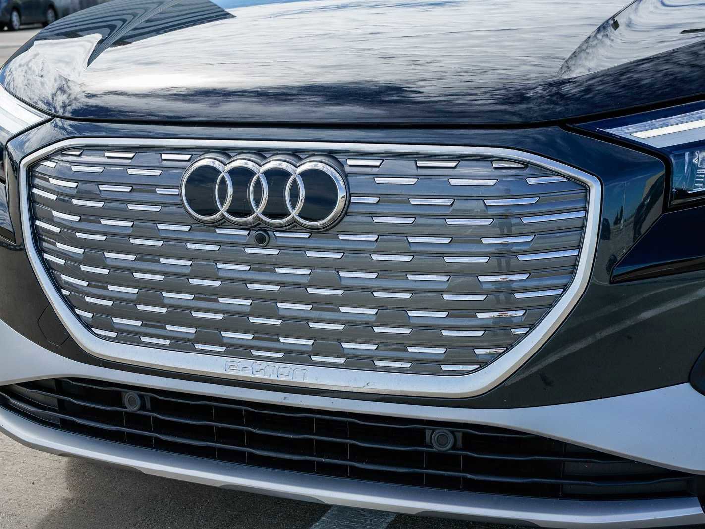 Used 2024 Audi Q4 e-tron Premium Plus w/ Premium Plus image 8
