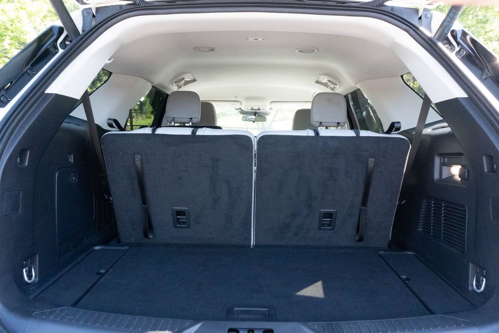 Used 2025 Ford Explorer Active w/ Active Comfort Package RWD image 13