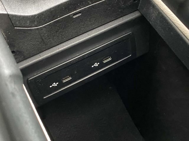 Used 2021 Mercedes-Benz GLB 250 image 32