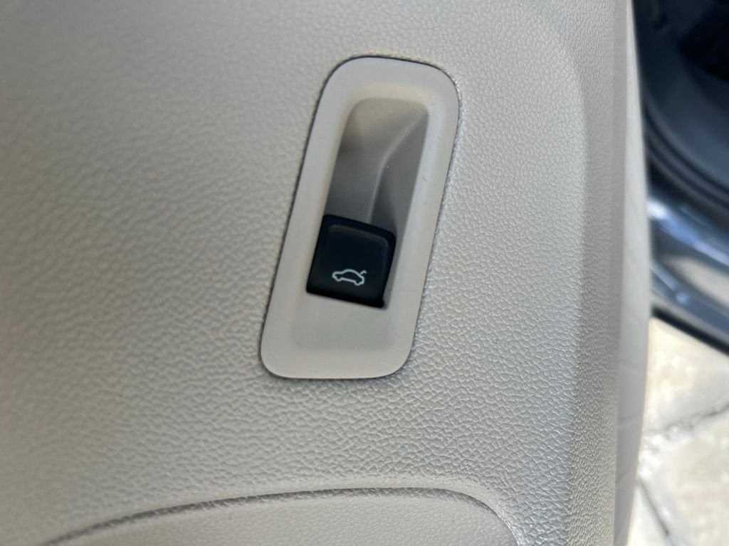 New 2026 Volkswagen Atlas SE FWD image 53