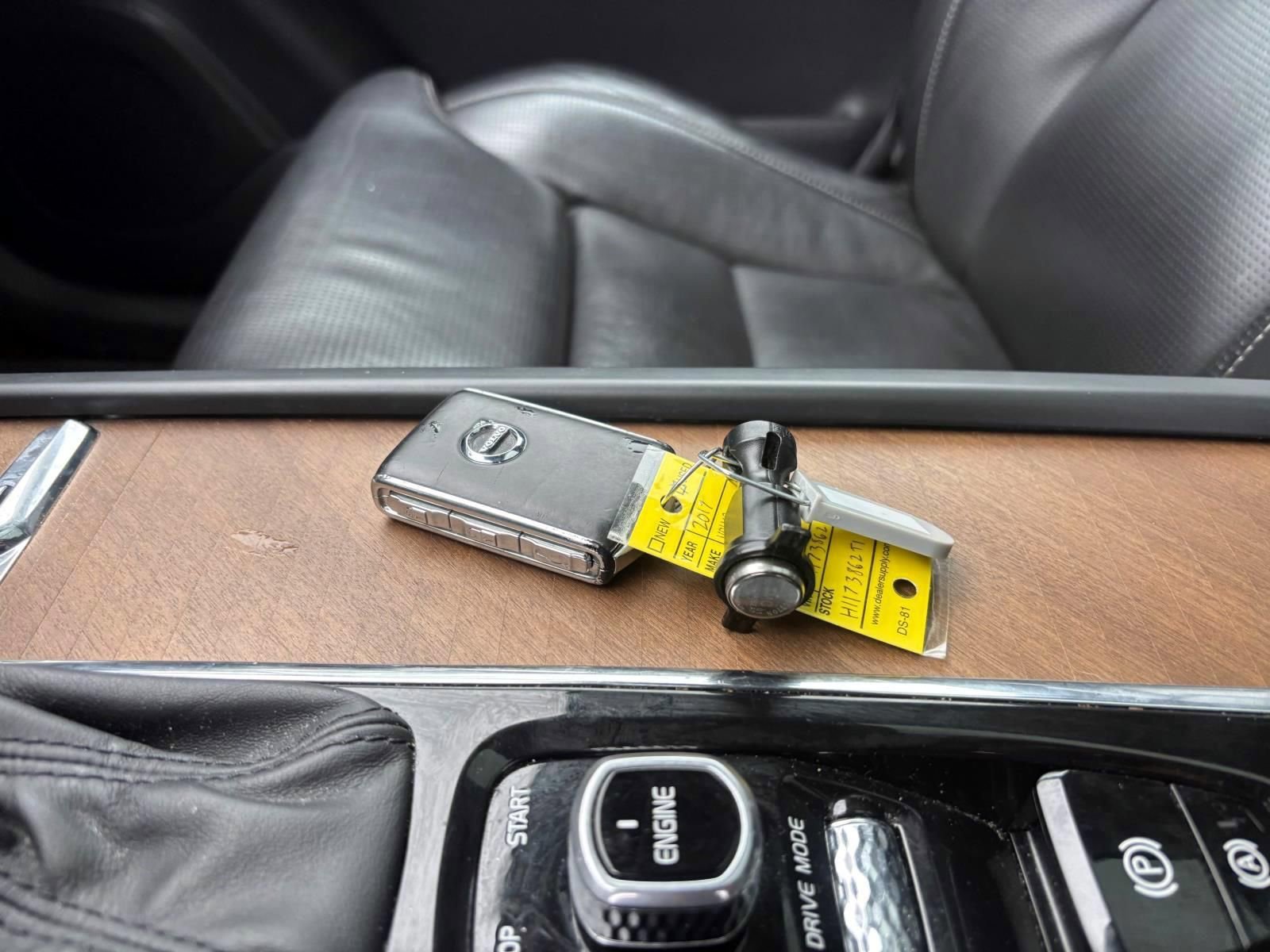 Used 2017 Volvo XC90 T6 Inscription w/ Vision Package image 33