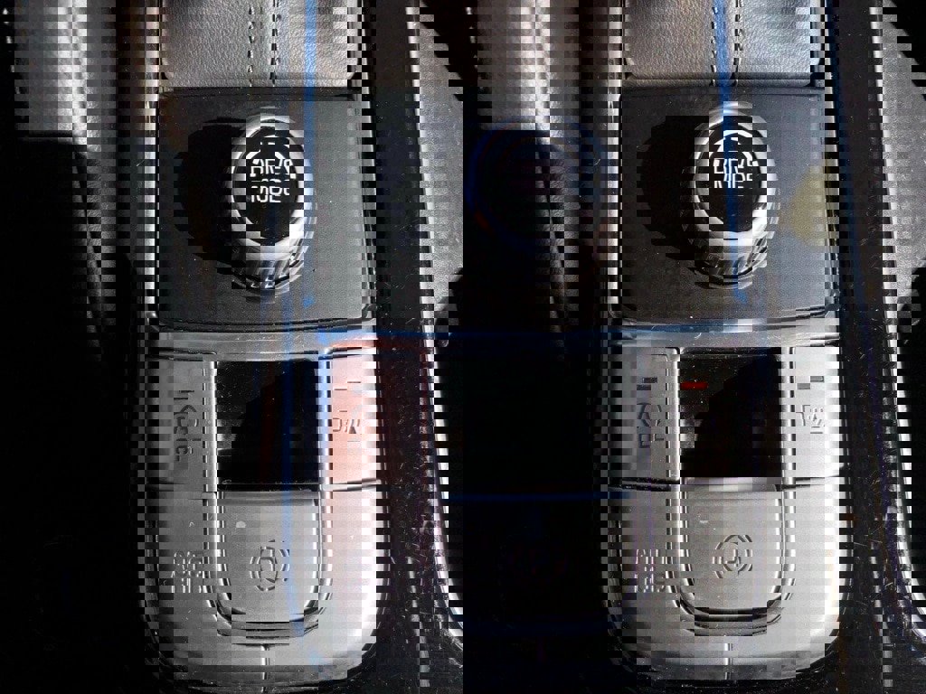 Used 2024 Kia Telluride EX w/ EX Captain's Chair Package image 31