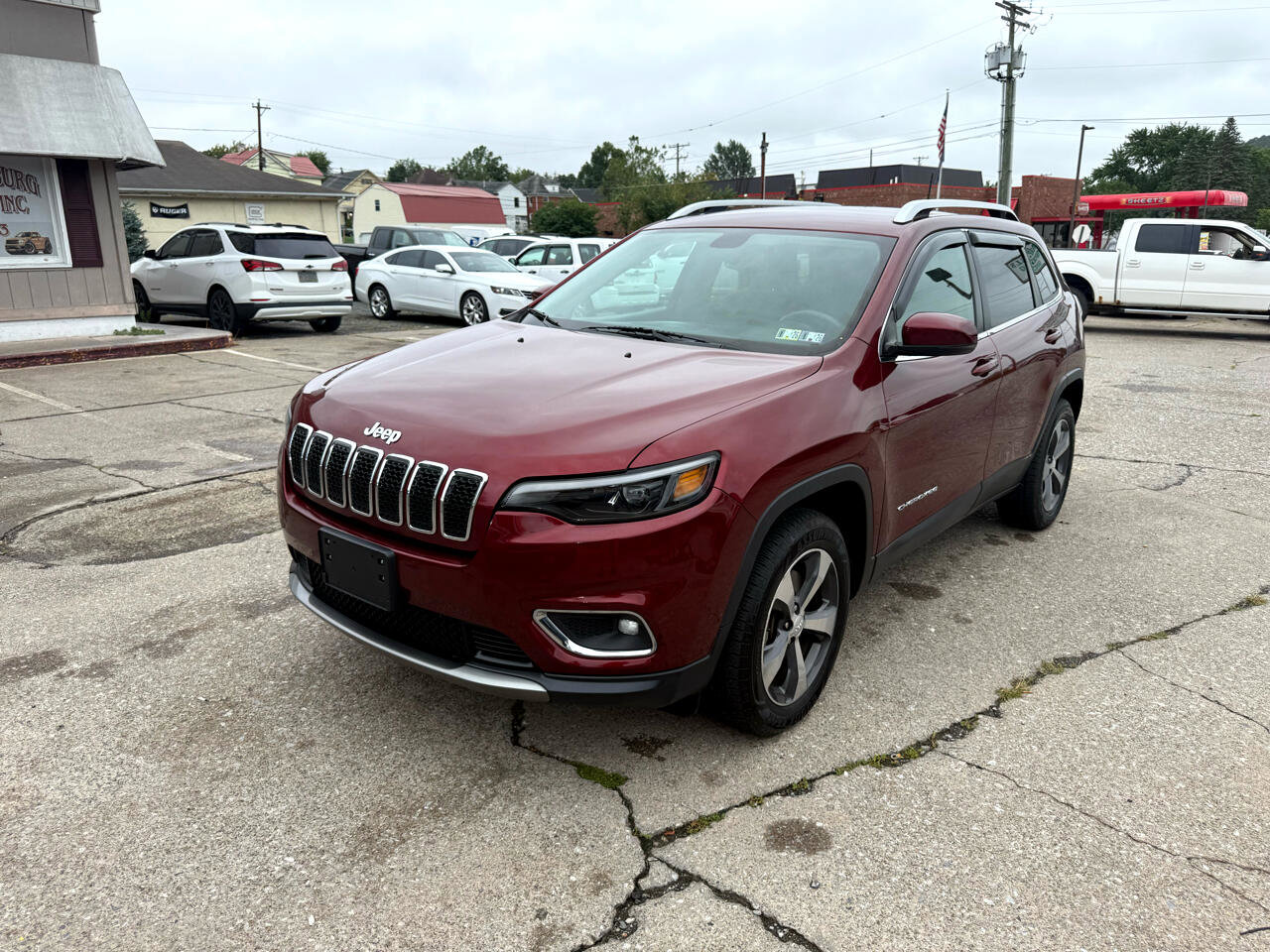 Used 2019 Jeep Cherokee Limited image 3