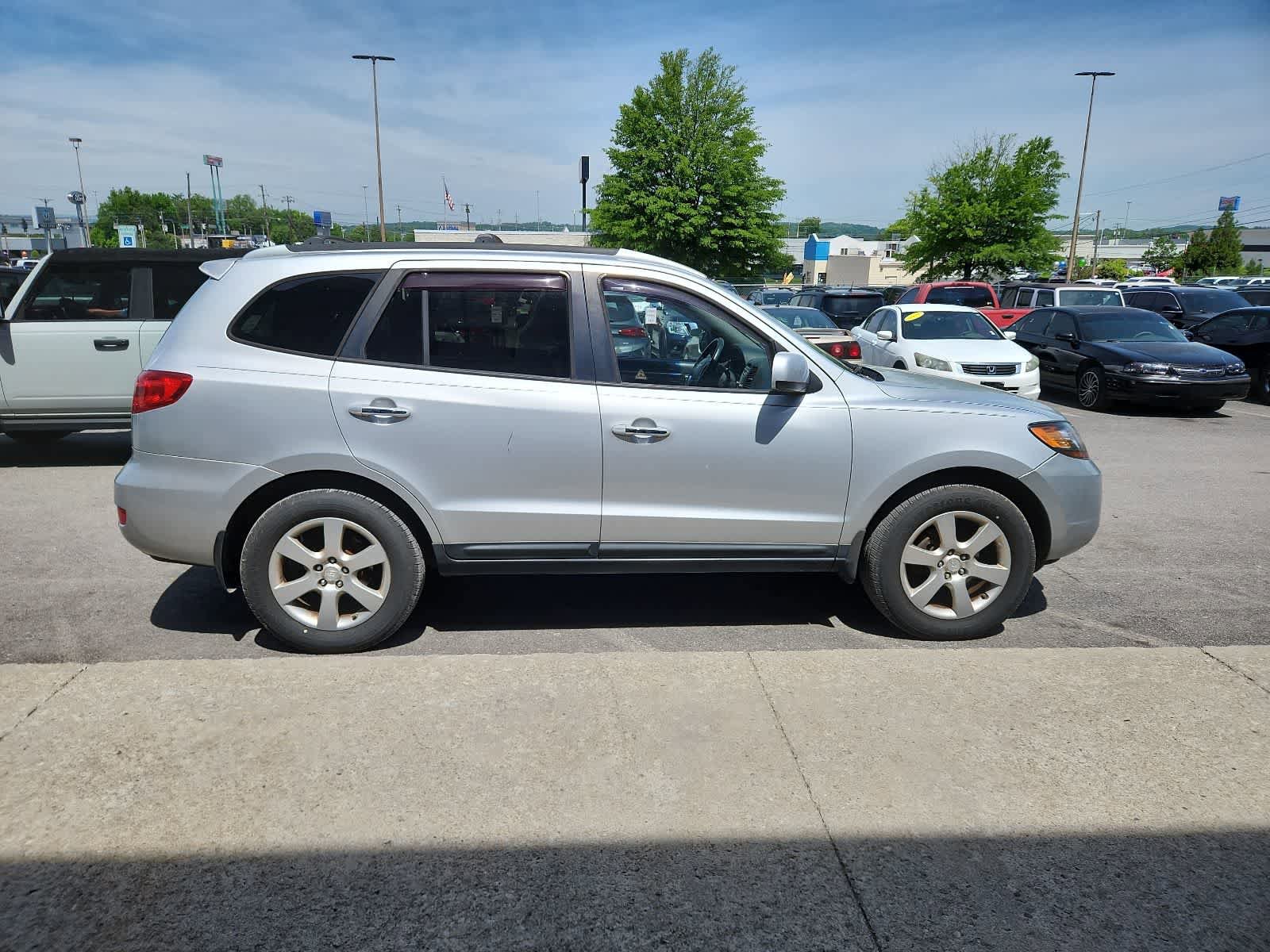 Used 2009 Hyundai Santa Fe Limited FWD image 6