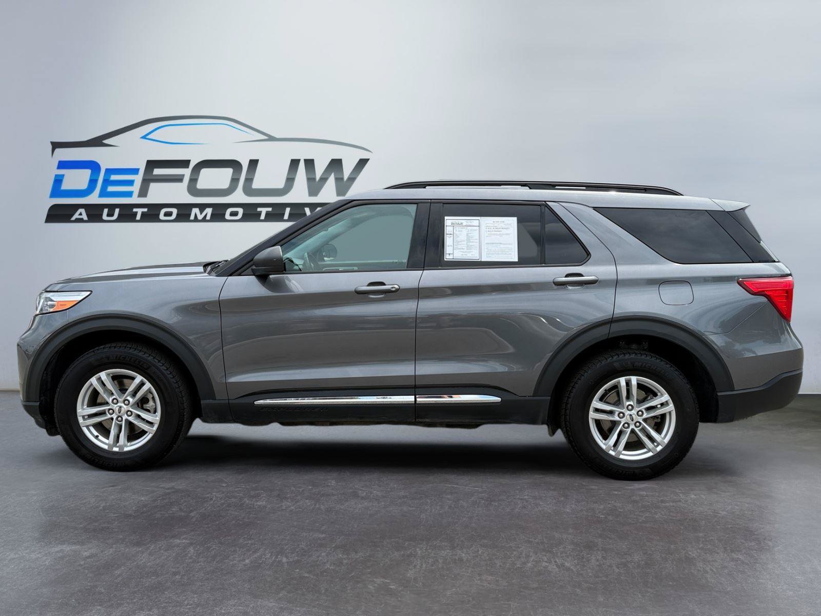 Used 2022 Ford Explorer XLT AWD/4WD image 6