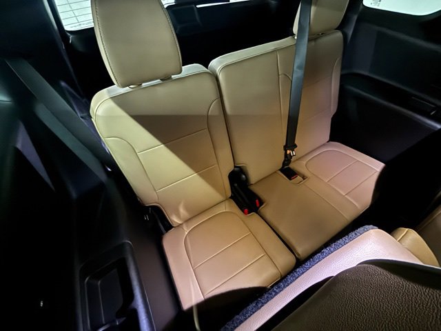 Used 2023 Chevrolet Traverse Premier image 25