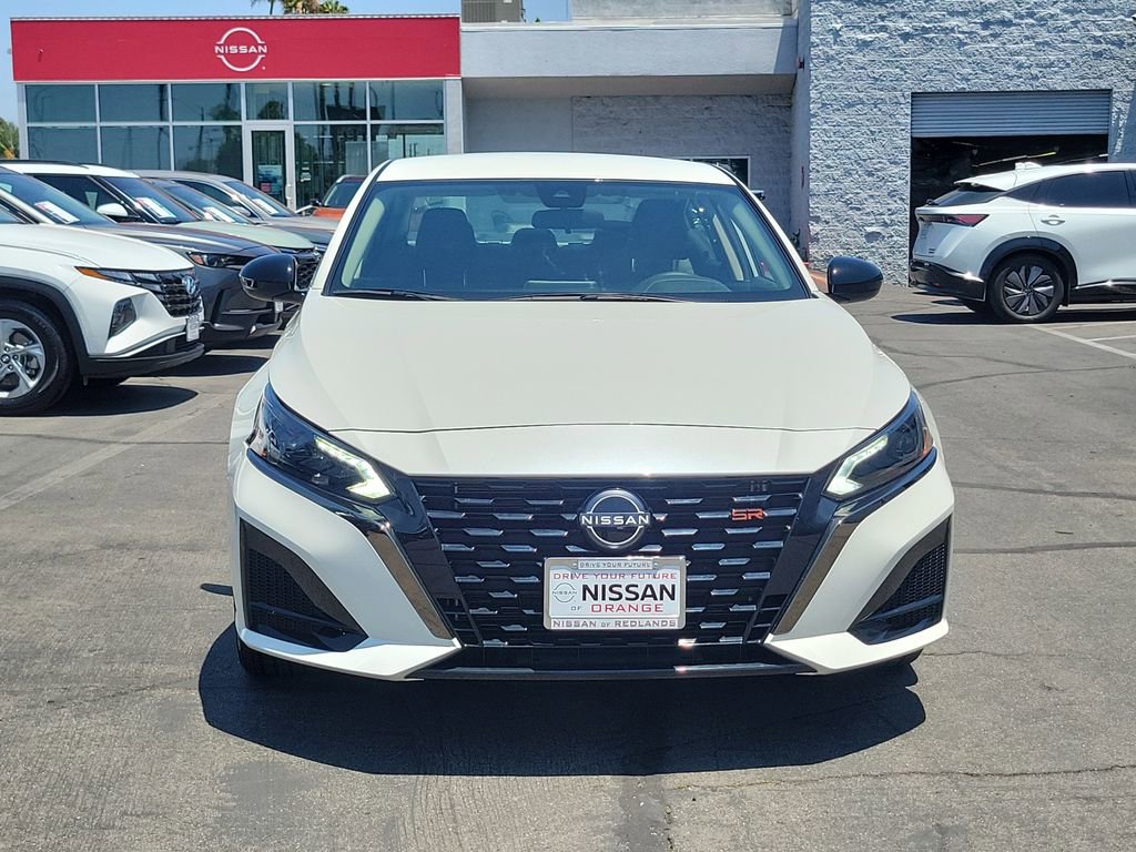 Used 2025 Nissan Altima 2.5 SR AWD/4WD image 30