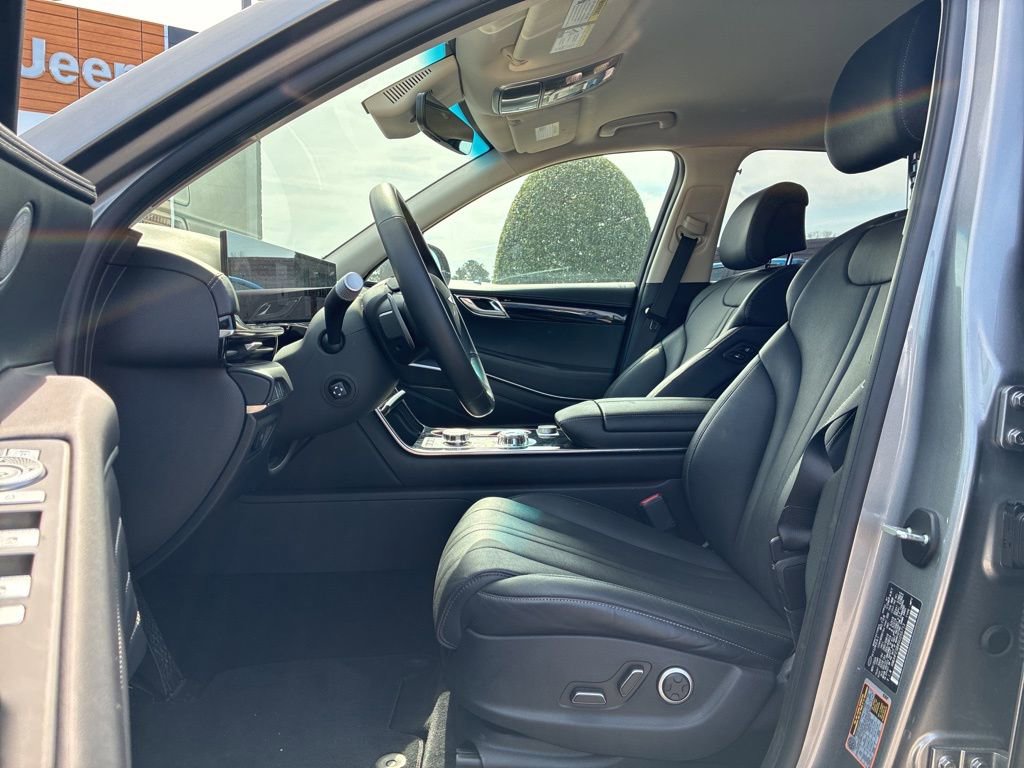 Used 2025 Genesis GV80 2.5T Standard image 10