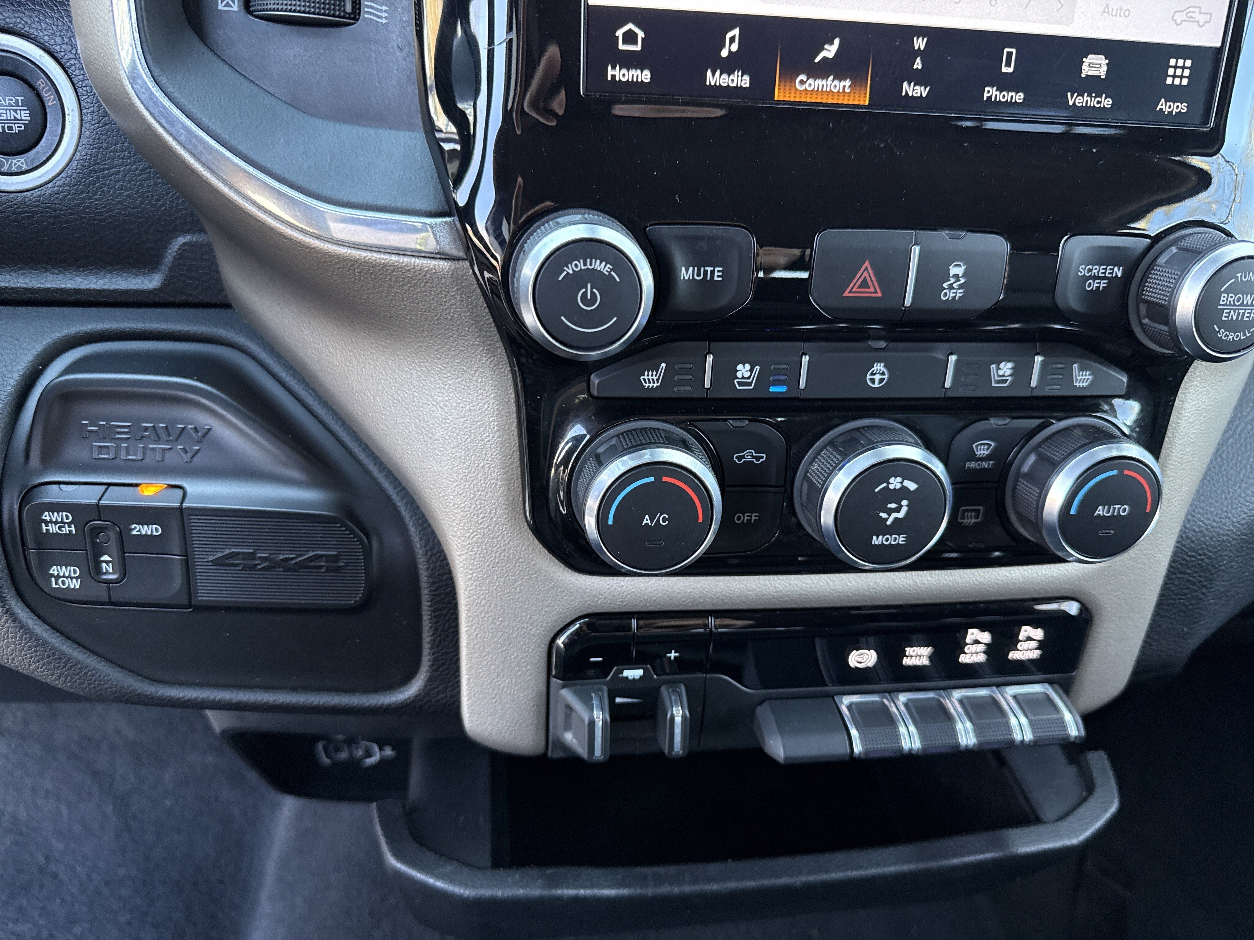 Used 2022 RAM 3500 Laramie image 27