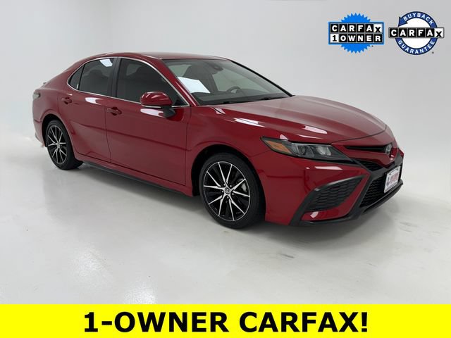 Used 2024 Toyota Camry SE w/ Convenience Package FWD image 1