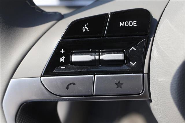 New 2025 Hyundai Elantra SEL image 14