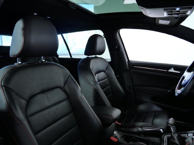 Used 2015 Volkswagen GTI SE w/ Lighting Package (SEL) FWD image 11