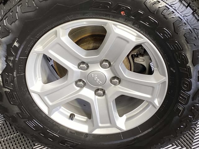Used 2018 Jeep Wrangler Sport AWD/4WD image 28