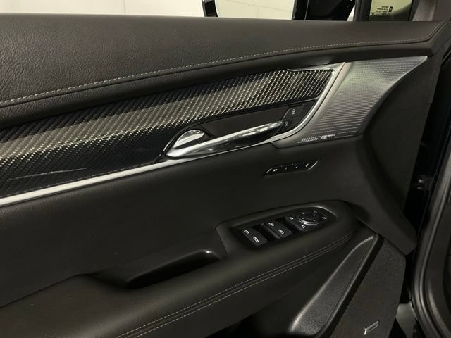 Used 2024 Cadillac XT6 Sport w/ Technology Package AWD/4WD image 25