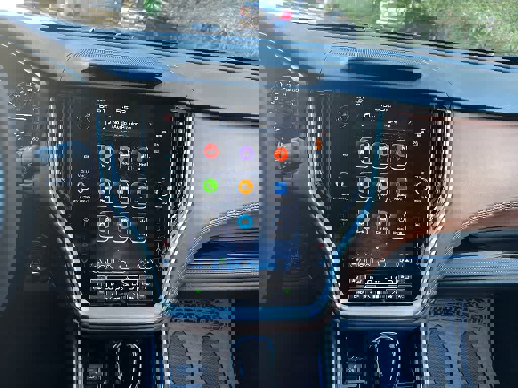 Certified 2025 Subaru Outback Touring XT image 17