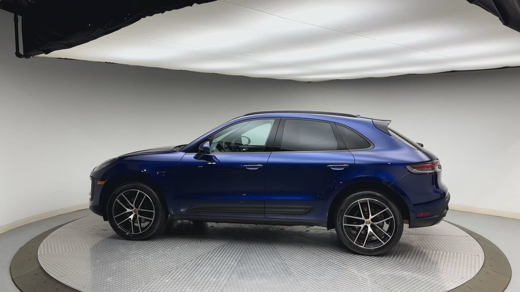 Used 2022 Porsche Macan AWD/4WD image 5