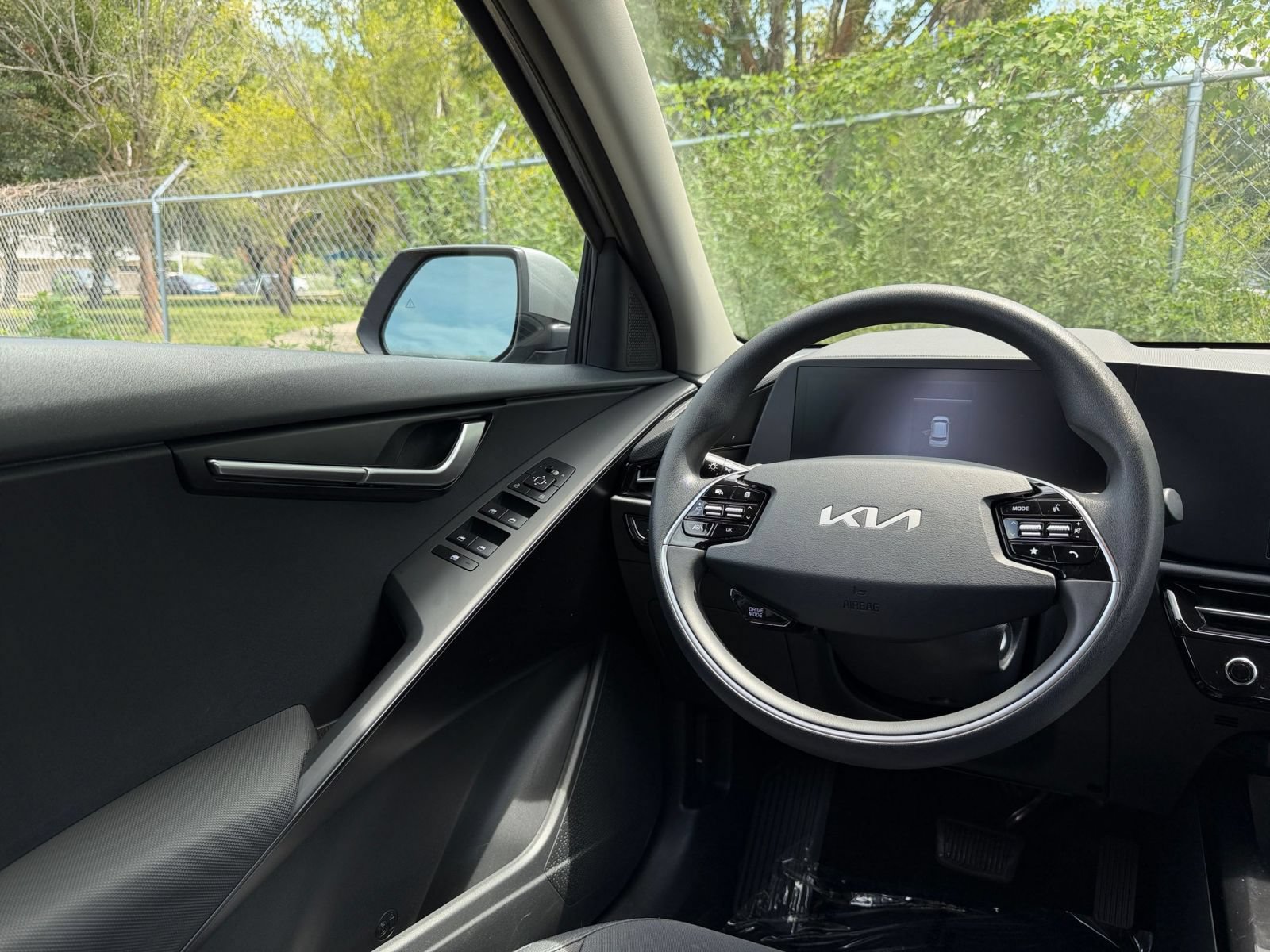 Used 2026 Kia Niro LX FWD image 32
