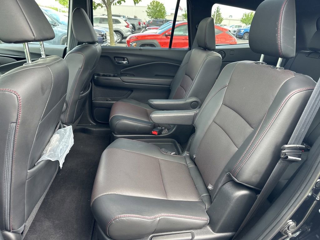 Used 2021 Honda Pilot Black Edition image 16