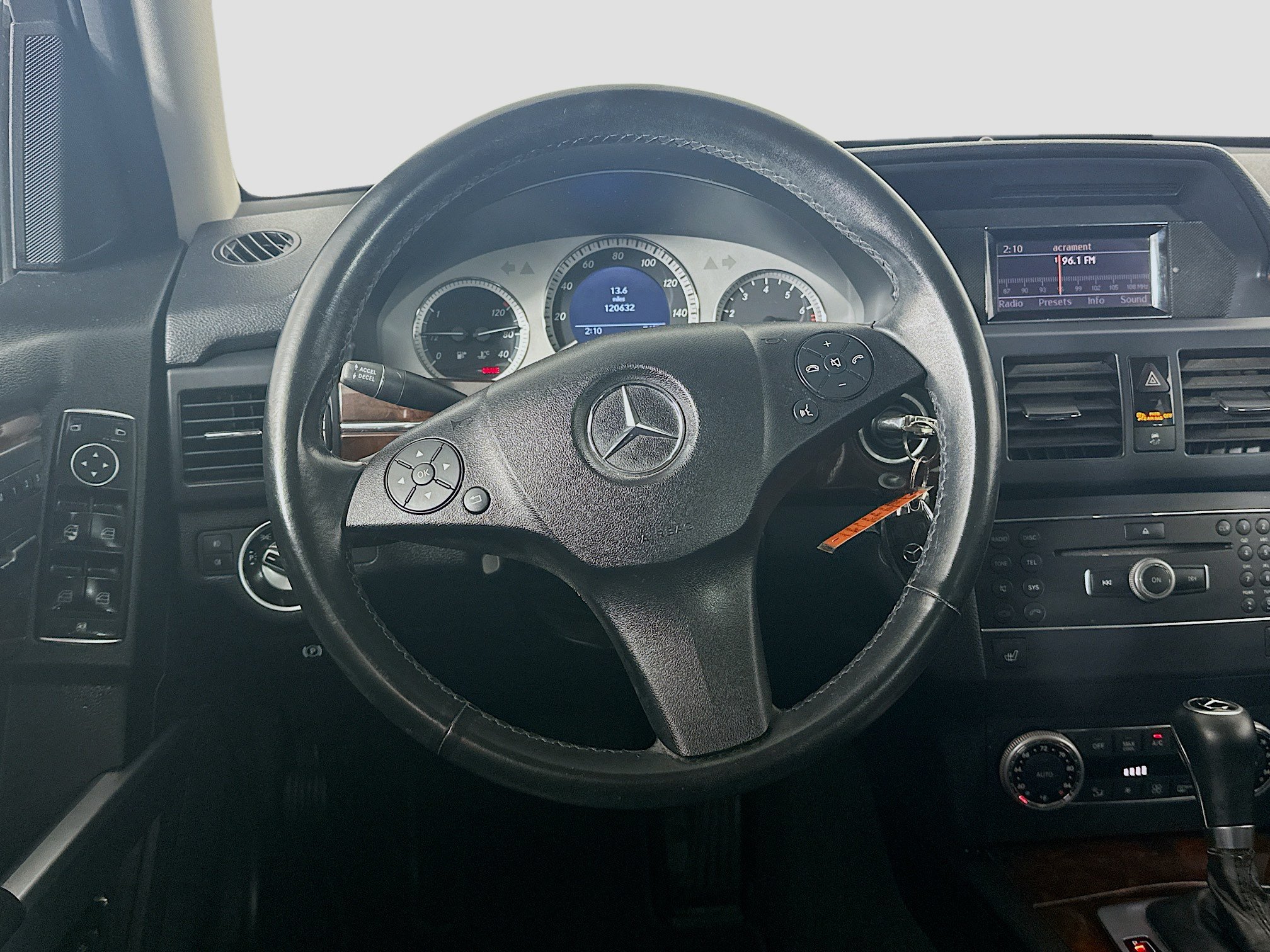 Used 2012 Mercedes-Benz GLK 350 2WD image 17