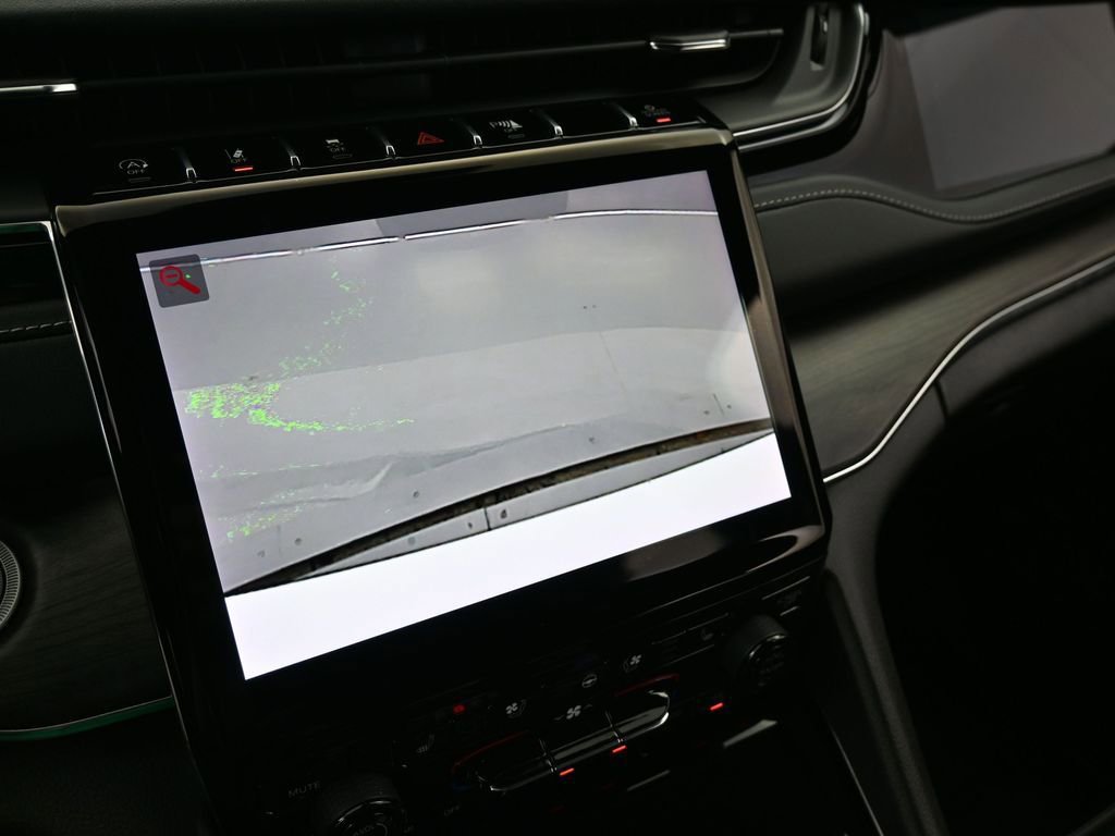 Used 2023 Jeep Grand Cherokee L Overland image 29