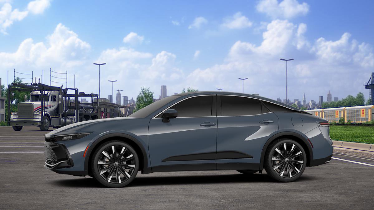 New 2026 Toyota Crown Platinum image 3