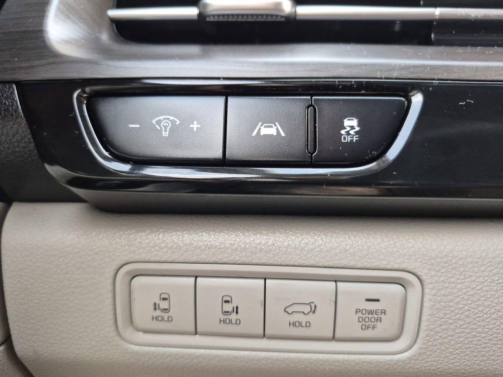 Certified 2023 Kia Carnival SX image 28