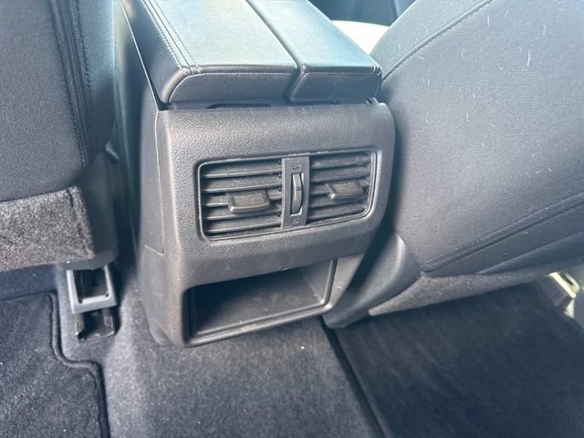 Used 2023 Nissan Rogue S FWD image 16