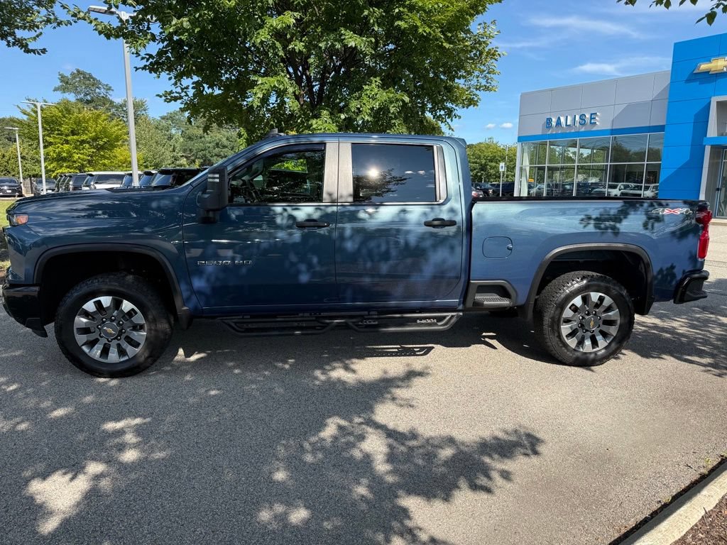 Used 2025 Chevrolet Silverado 2500 Custom w/ Custom Convenience Package AWD/4WD image 2