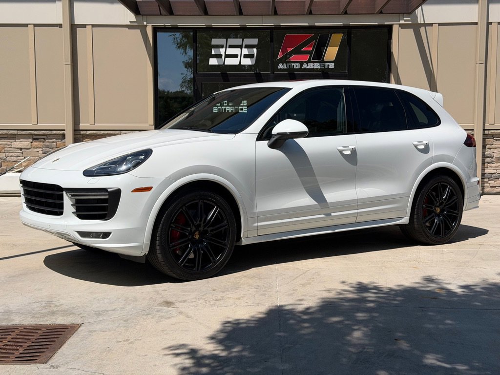 Used 2016 Porsche Cayenne GTS AWD/4WD image 1