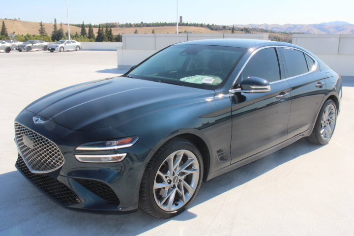 Used 2022 Genesis G70 2.0T RWD image 6