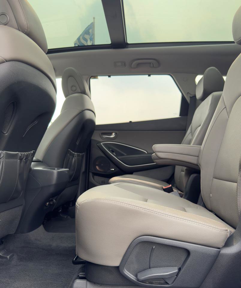 Used 2019 Hyundai Santa Fe XL FWD image 9