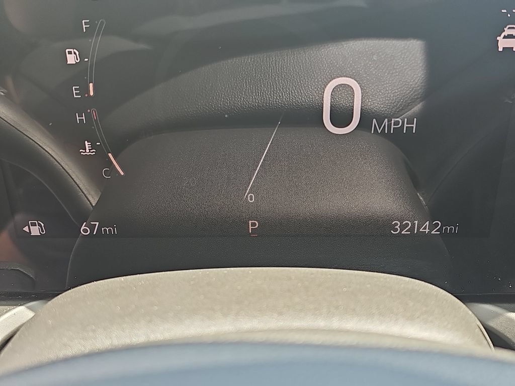 Certified 2025 Buick Encore GX Preferred AWD/4WD image 29