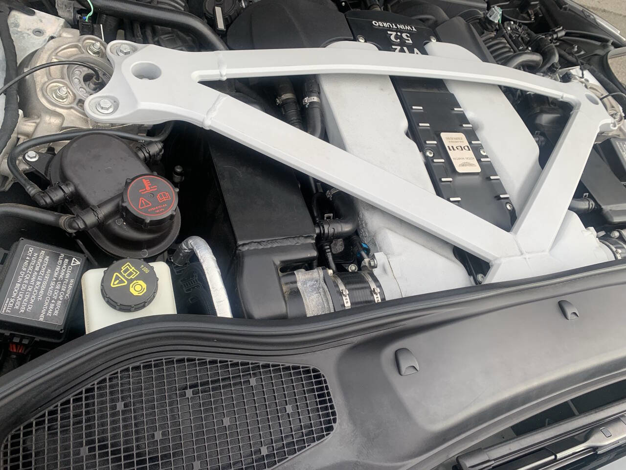 Used 2018 Aston Martin DB11 V12 image 57