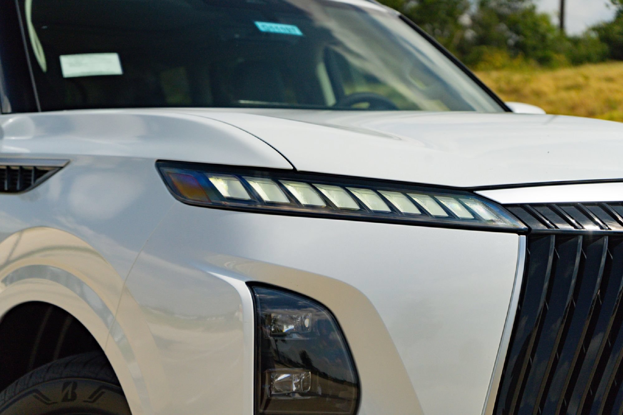 New 2027 INFINITI QX80 Luxe RWD image 3
