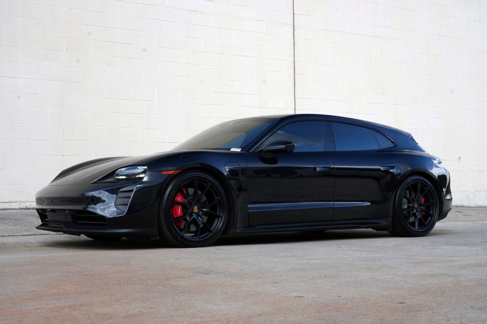 Used 2024 Porsche Taycan GTS AWD/4WD image 60