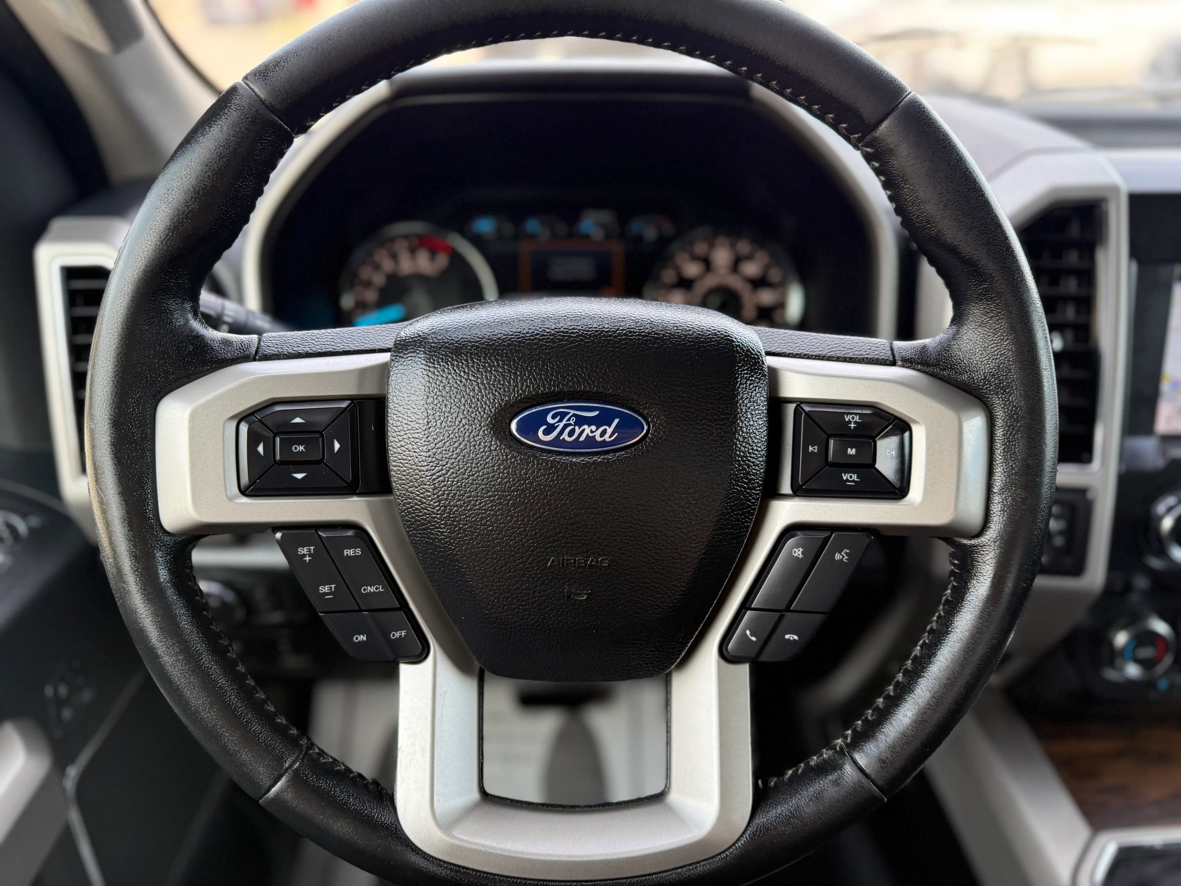 Used 2019 Ford F150 Lariat image 21
