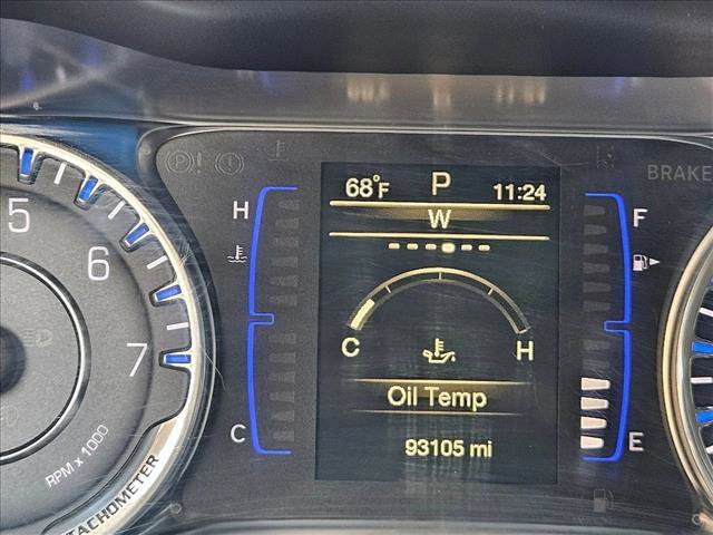 Used 2017 Chrysler 200 Limited Platinum image 14