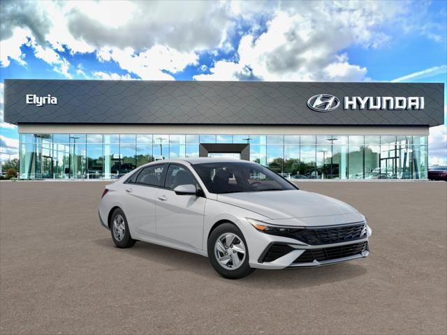 New 2026 Hyundai Elantra SE FWD image 2
