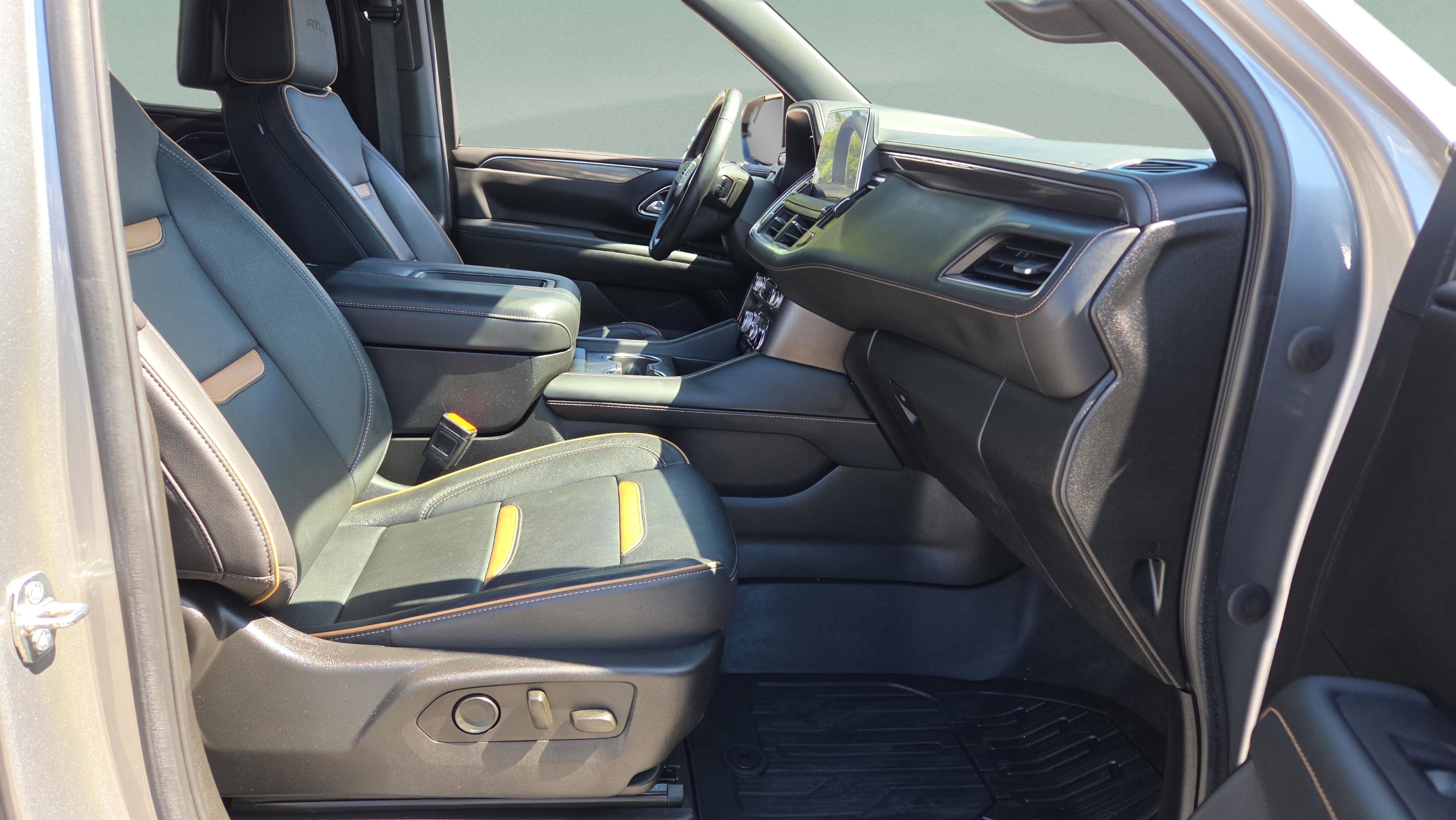 Used 2023 GMC Yukon XL AT4 w/ AT4 Premium Plus Package image 18