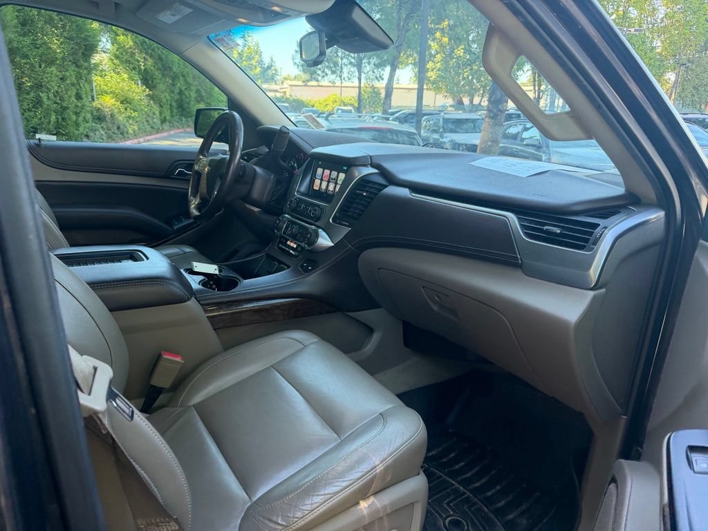 Used 2016 Chevrolet Tahoe LT w/ Luxury Package AWD/4WD image 19