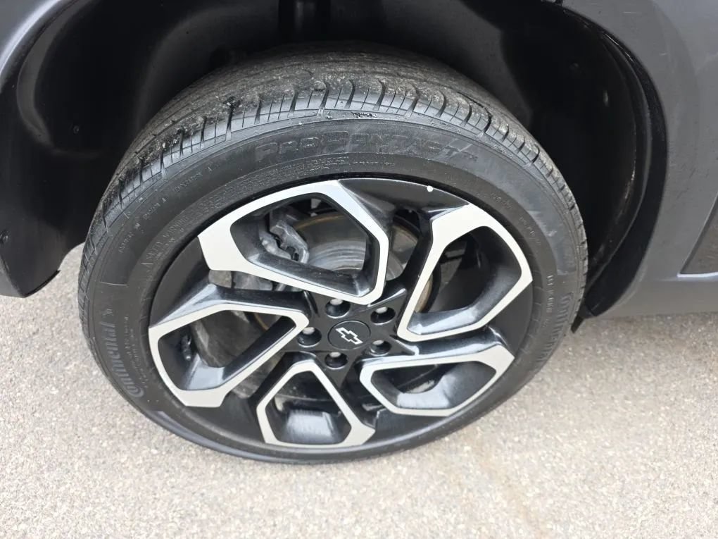 Used 2024 Chevrolet Trax RS FWD image 15