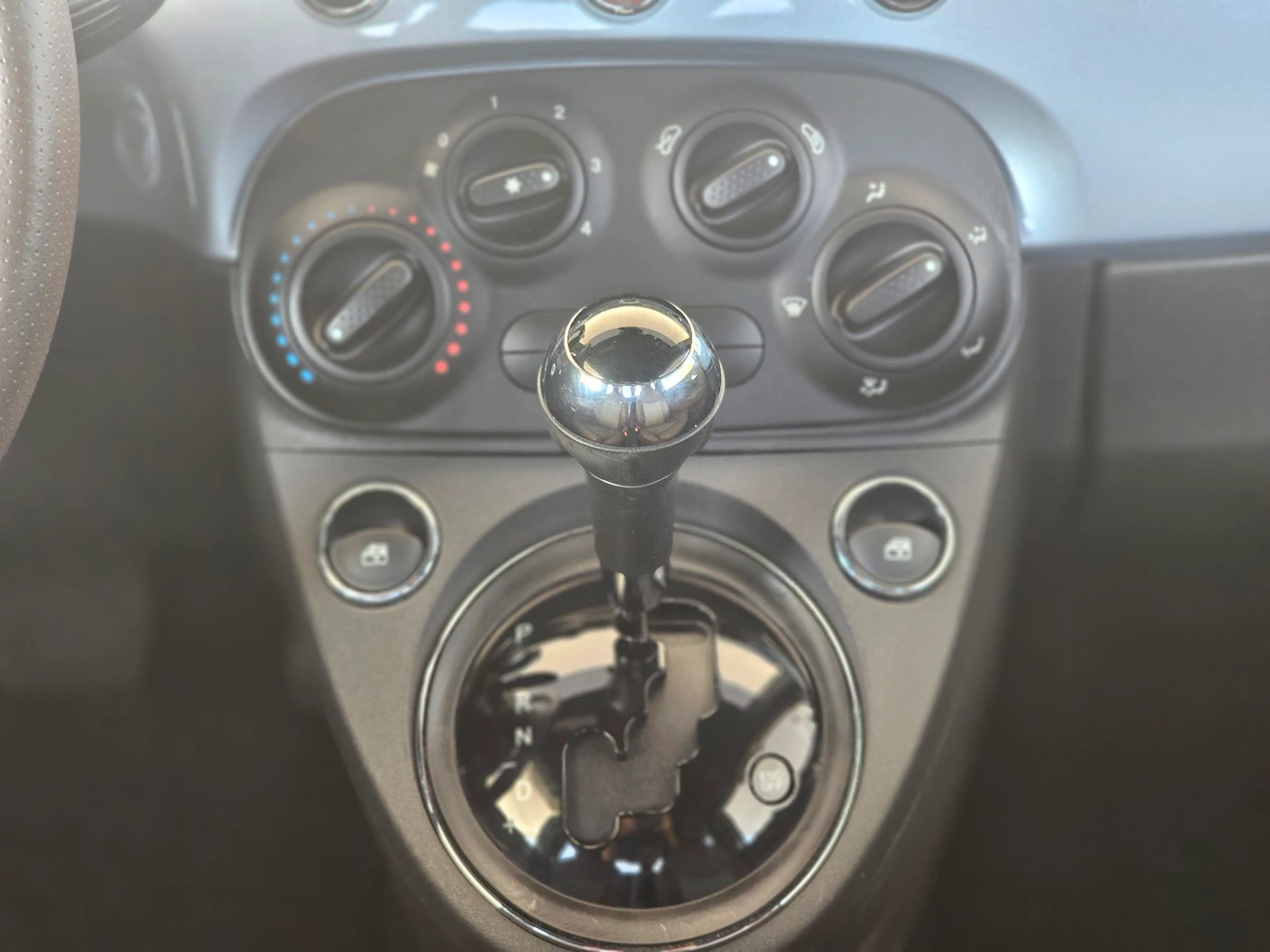 Used 2013 FIAT 500 Sport image 28