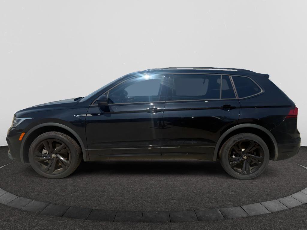 Used 2024 Volkswagen Tiguan SE R-Line FWD image 8