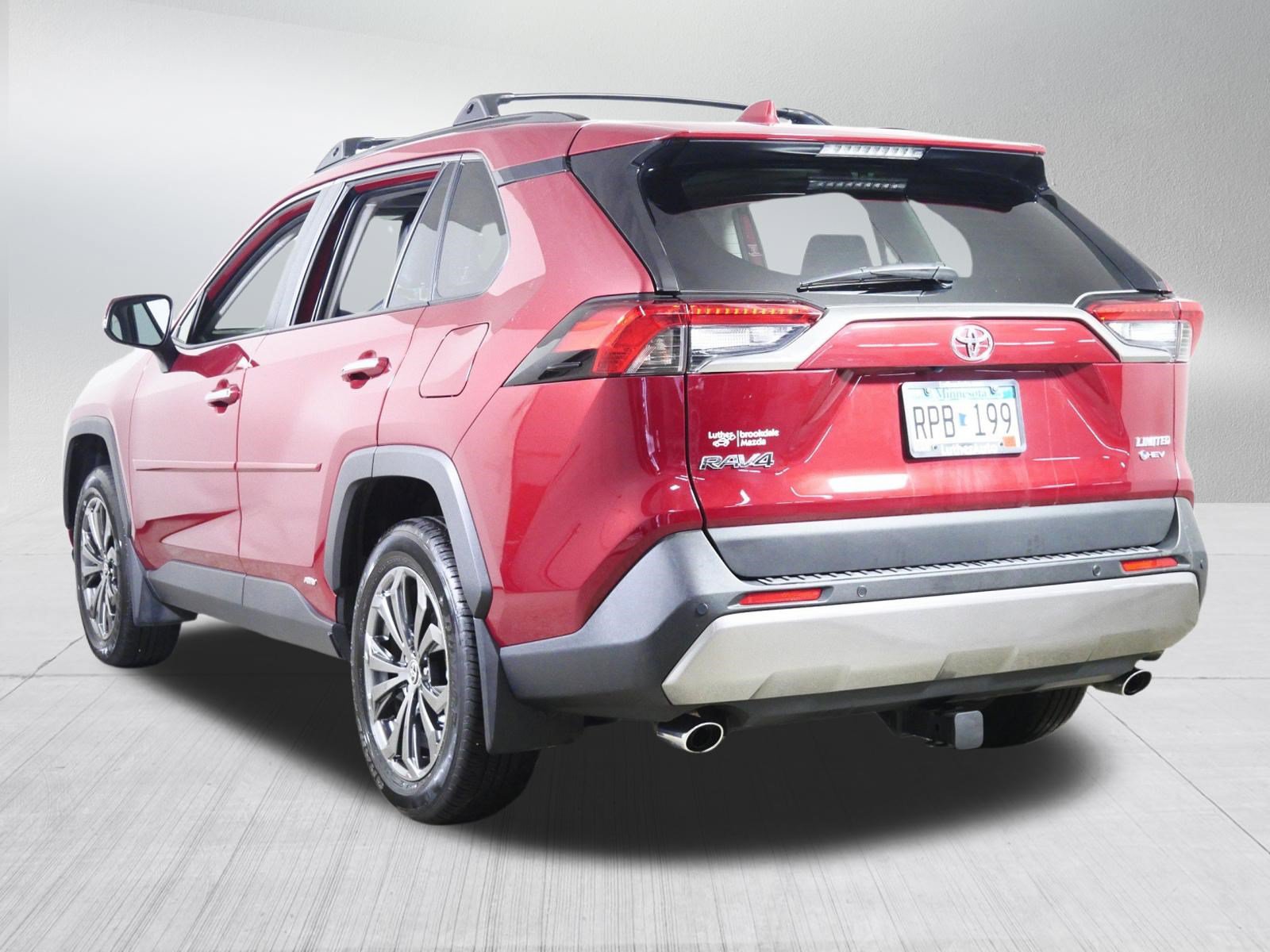 Used 2025 Toyota RAV4 Limited w/ Advanced Technology Package AWD/4WD image 5