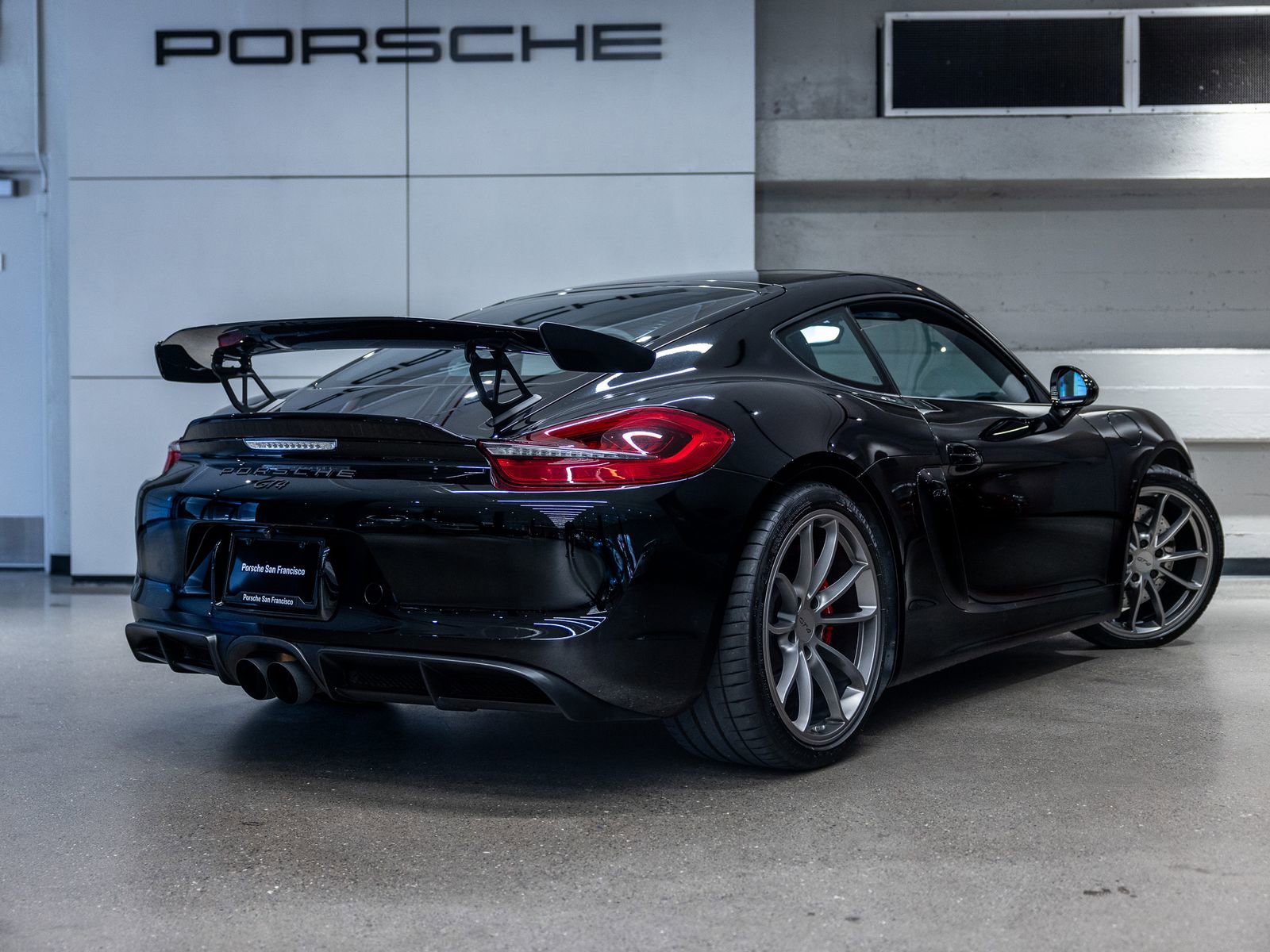 Certified 2016 Porsche Cayman GT4 RWD image 8