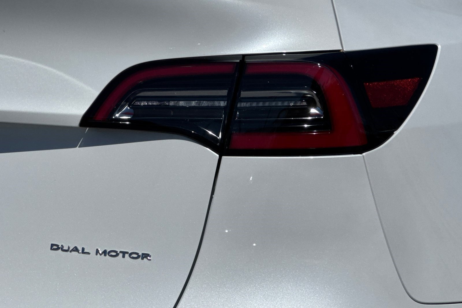 Used 2020 Tesla Model Y Long Range image 12