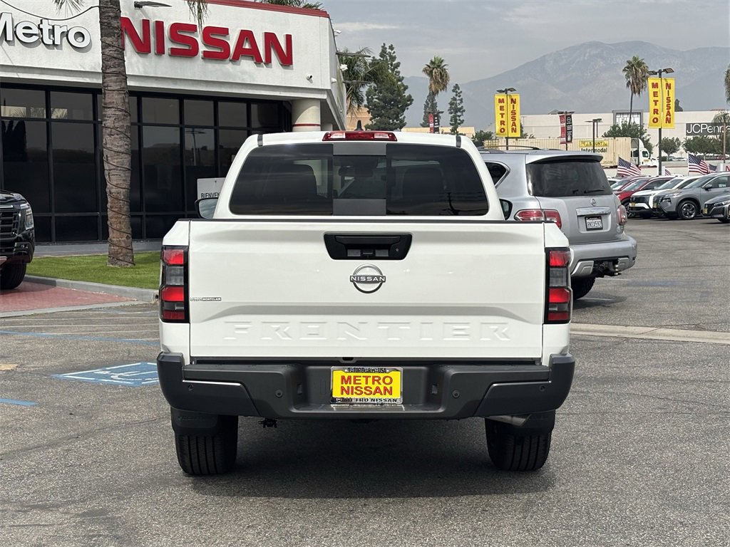 New 2026 Nissan Frontier S image 3