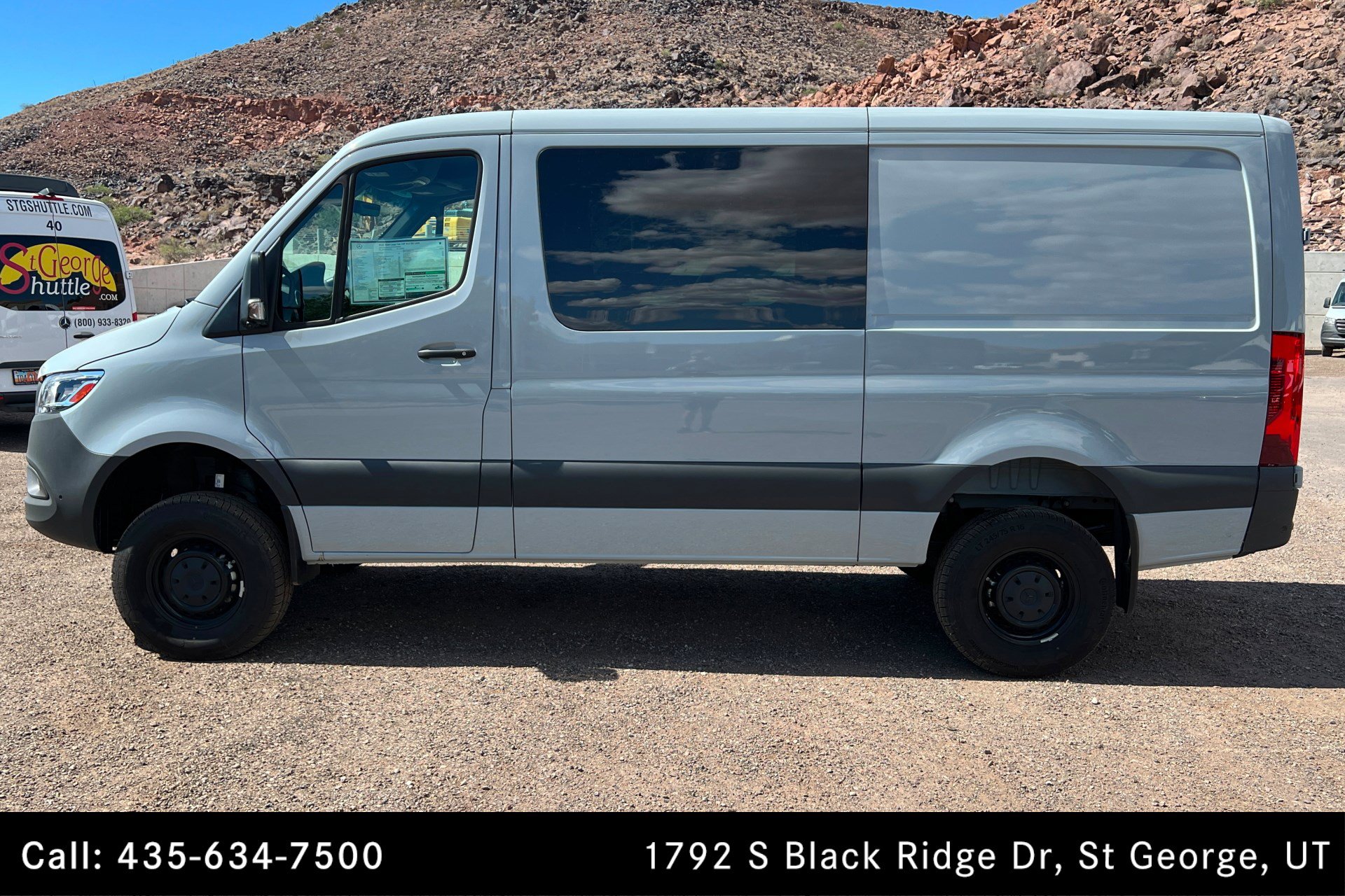 Used 2025 Mercedes-Benz Sprinter 2500 image 2